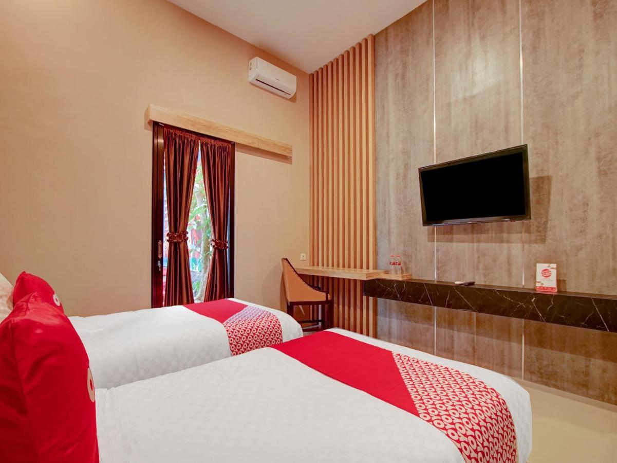 Capital O 90070 Giri Palma & Hotel Malang
